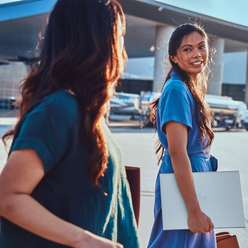 HP ZBook Firefly G11 Intel Core Ultra 7 155H Mobile workstation 35.6 cm (14") WUXGA 16 GB DDR5-SDRAM 512 GB SSD NVIDIA RTX A500 Wi-Fi 6E (802.11ax) Windows 11 Pro AI Workstation, AI PC Silver